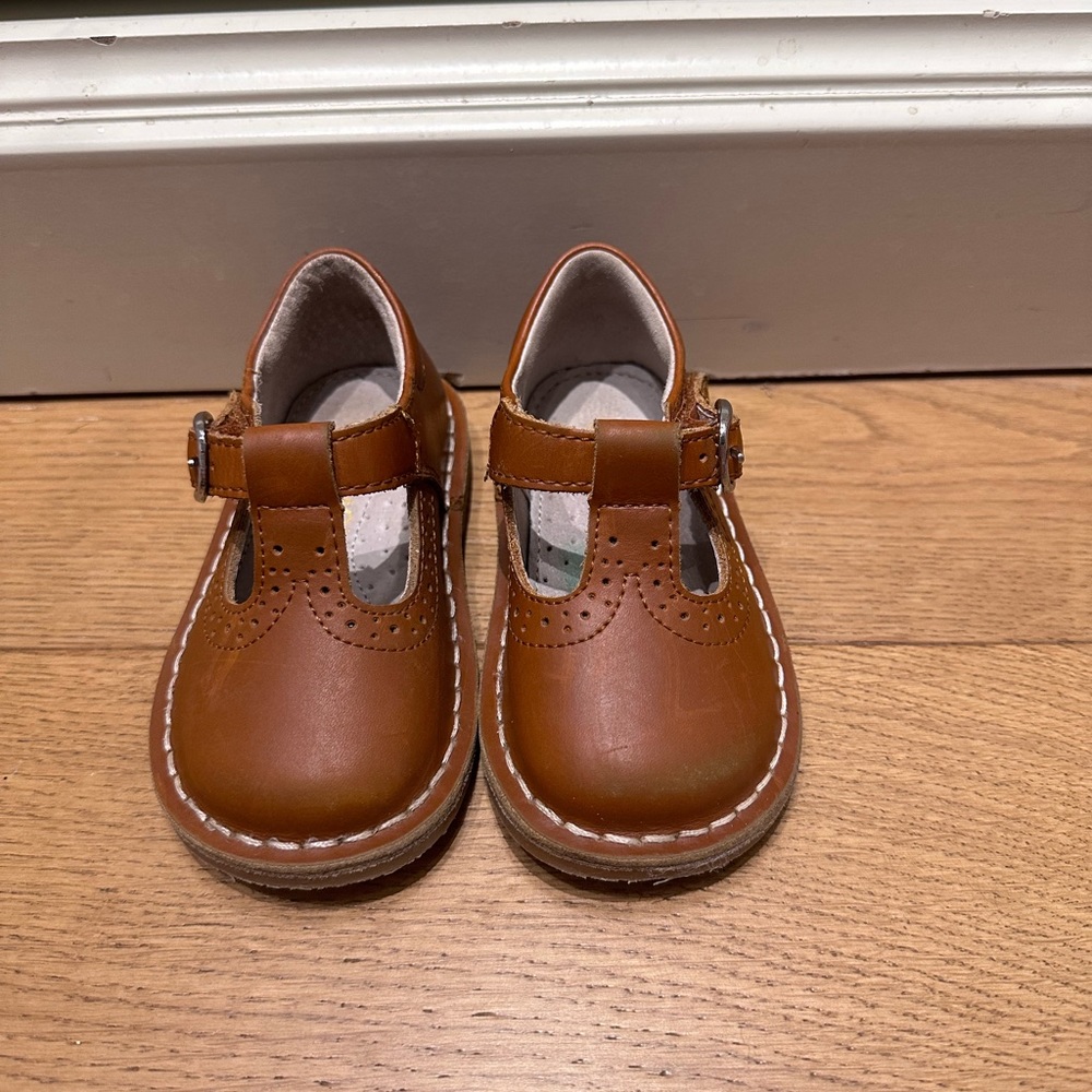 Girl’s L’Amour t strap shoes
